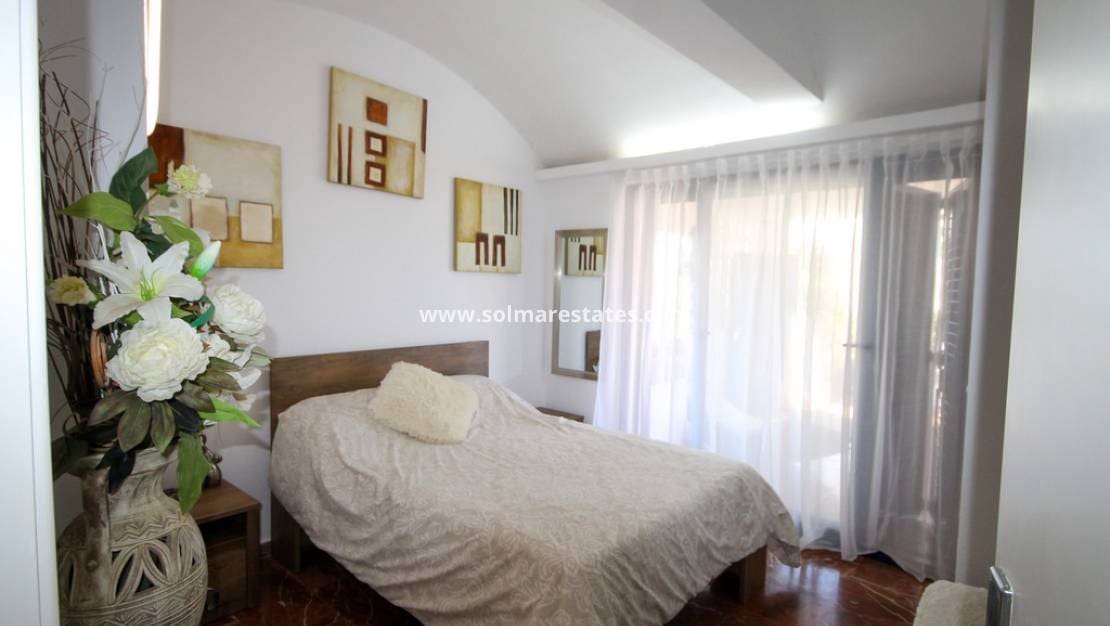 2 soverom Leilighet til salgs i Villamartin med svømmebasseng - € 234 950 (Ref: 9938518)