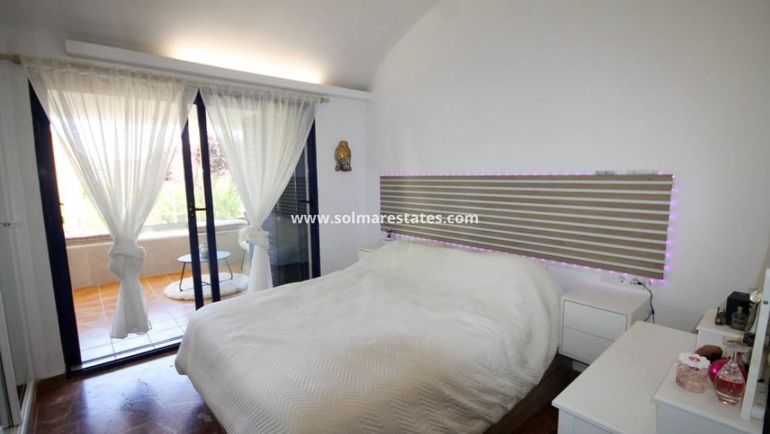 2 soverom Leilighet til salgs i Villamartin med svømmebasseng - € 234 950 (Ref: 9938518)