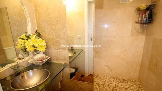 2 soverom Leilighet til salgs i Villamartin, Orihuela med svømmebasseng - € 234 950 (Ref: 9938518)