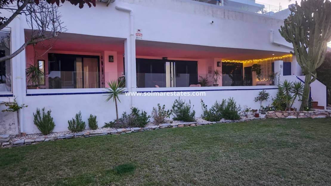 2 soverom Leilighet til salgs i Villamartin med svømmebasseng - € 234 950 (Ref: 9938518)
