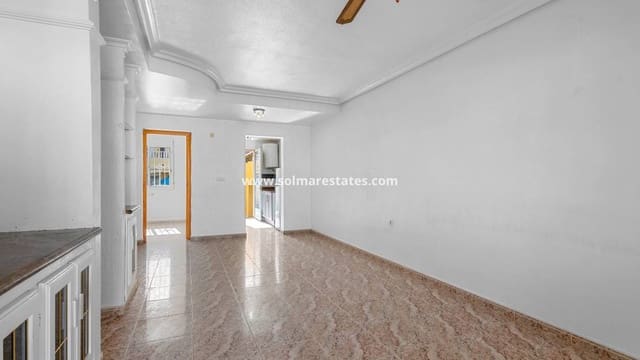 3 soveværelse Byhus til salg i Villamartin, Orihuela med swimmingpool - € 189.000 (Ref: 9938885)