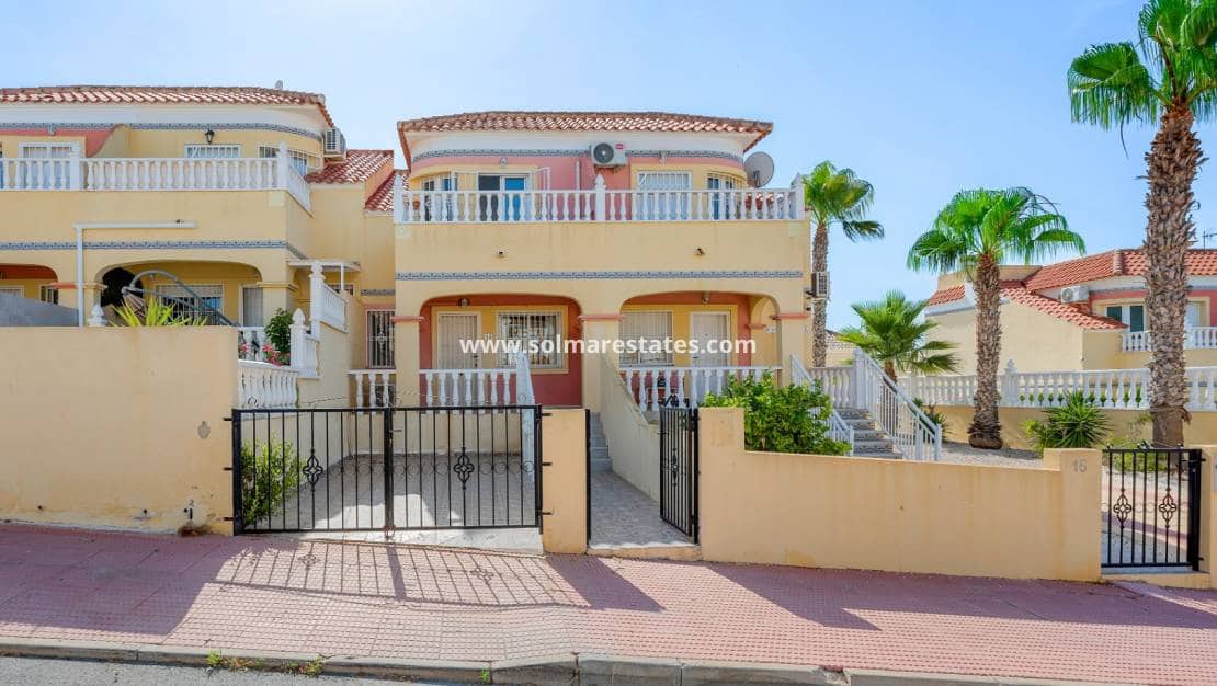 3 slaapkamer Huis te koop in Villamartin met zwembad - € 189.000 (Ref: 9938885)