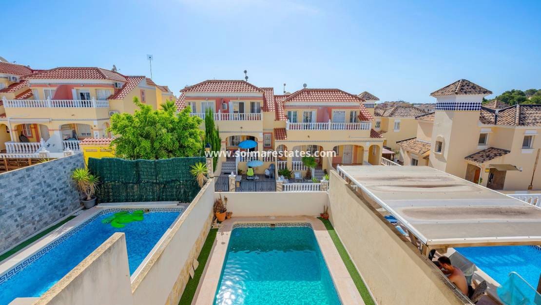 3 slaapkamer Huis te koop in Villamartin met zwembad - € 189.000 (Ref: 9938885)