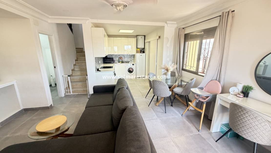 3 soverom Villa til salgs i Villamartin med svømmebasseng - € 229 000 (Ref: 9938990)