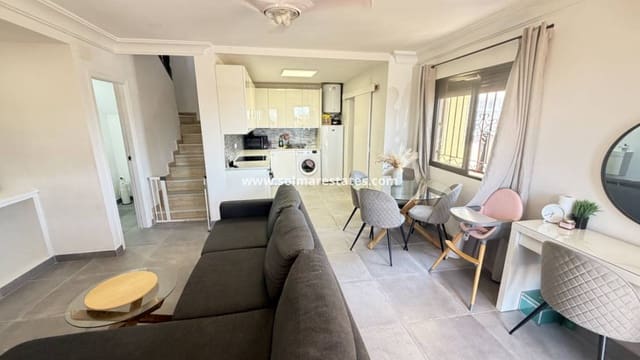3 soveværelse Villa til salg i Villamartin, Orihuela med swimmingpool - € 229.000 (Ref: 9938990)