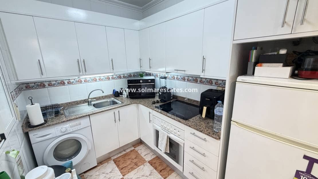 2 slaapkamer Bungalow te koop in La Zenia met zwembad - € 225.000 (Ref: 9938991)