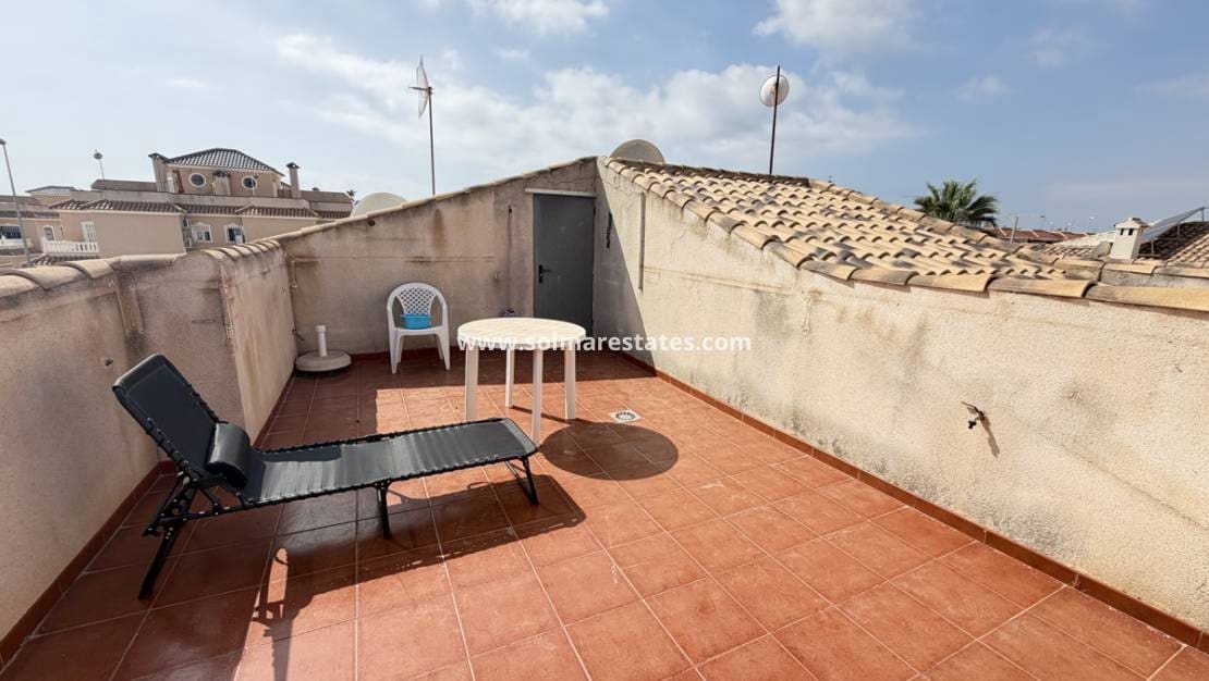 2 slaapkamer Bungalow te koop in La Zenia met zwembad - € 225.000 (Ref: 9938991)