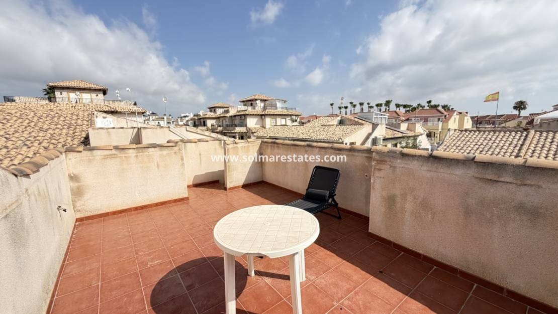 2 slaapkamer Bungalow te koop in La Zenia met zwembad - € 225.000 (Ref: 9938991)
