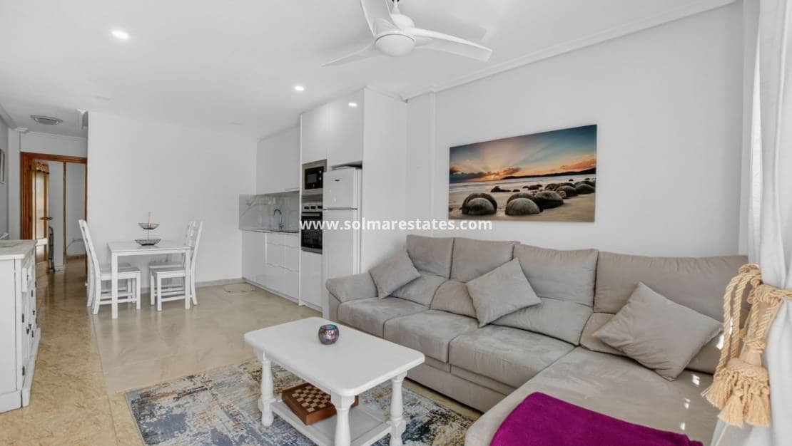 3 quarto Moradia Geminada para venda em Playa Flamenca com piscina - 269 000 € (Ref: 9938993)