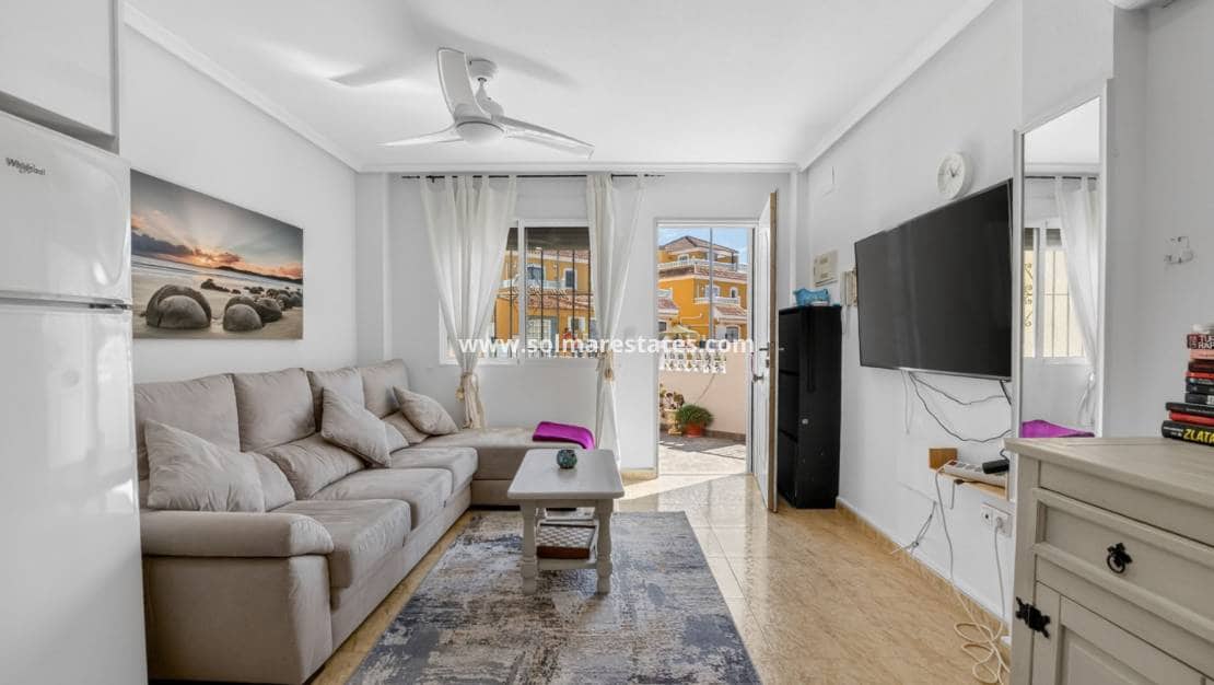 3 quarto Moradia Geminada para venda em Playa Flamenca com piscina - 269 000 € (Ref: 9938993)
