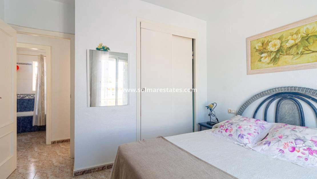 2 quarto Moradia Geminada para venda em Cabo Roig com piscina - 229 000 € (Ref: 9938994)