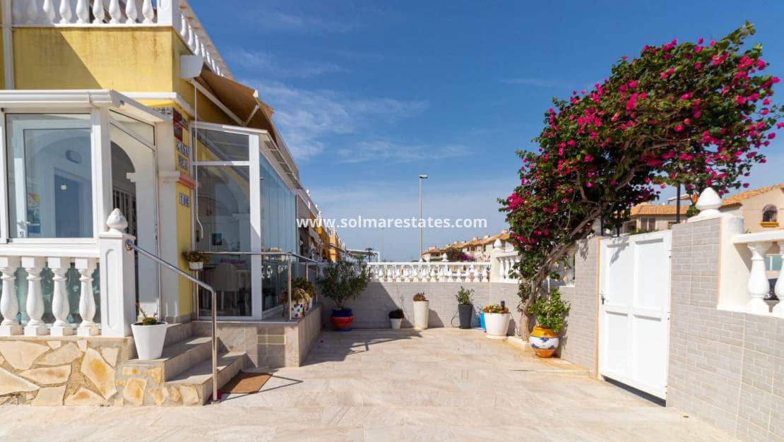 2 quarto Moradia Geminada para venda em Cabo Roig com piscina - 229 000 € (Ref: 9938994)