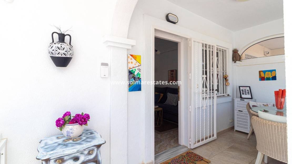 2 quarto Moradia Geminada para venda em Cabo Roig com piscina - 229 000 € (Ref: 9938994)