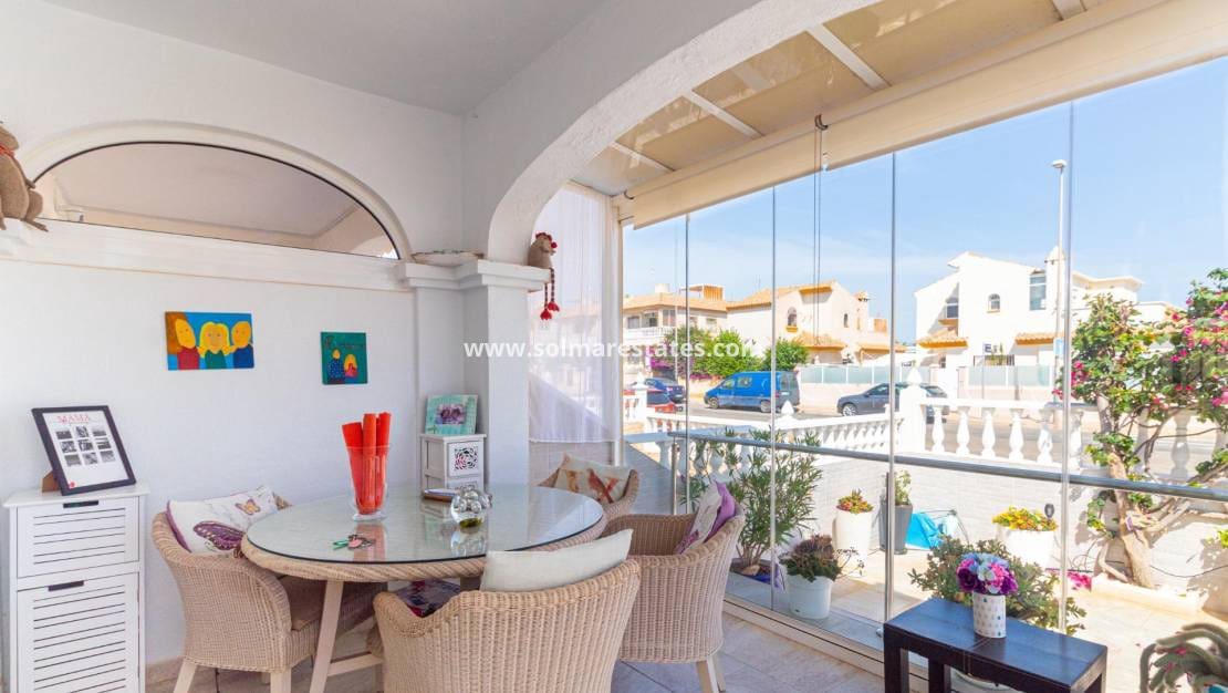 2 quarto Moradia Geminada para venda em Cabo Roig com piscina - 229 000 € (Ref: 9938994)