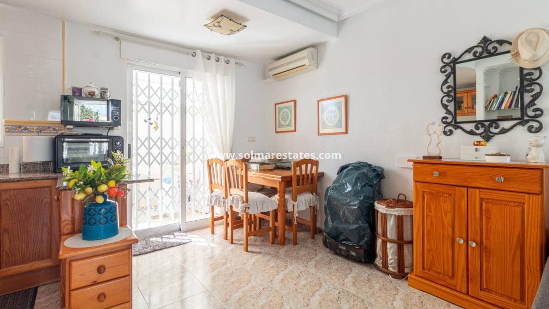 2 quarto Moradia Geminada para venda em Cabo Roig com piscina - 229 000 € (Ref: 9938994)