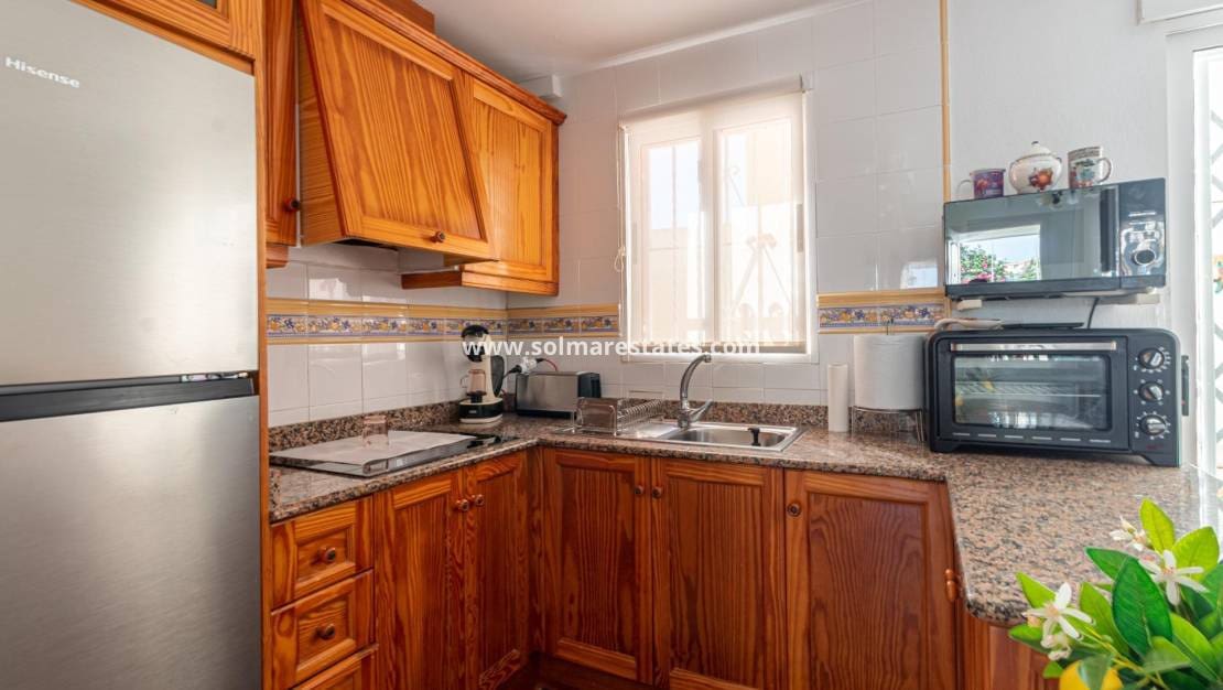 2 quarto Moradia Geminada para venda em Cabo Roig com piscina - 229 000 € (Ref: 9938994)