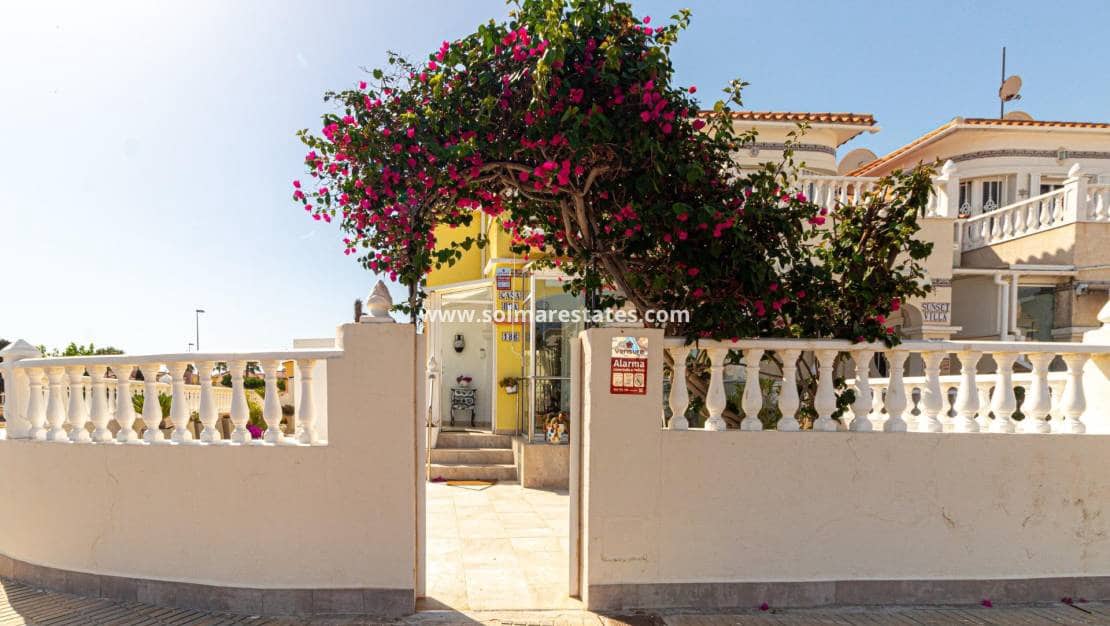 2 quarto Moradia Geminada para venda em Cabo Roig com piscina - 229 000 € (Ref: 9938994)
