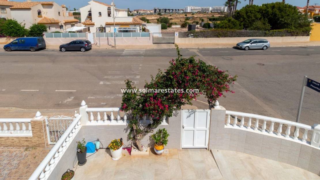 2 quarto Moradia Geminada para venda em Cabo Roig com piscina - 229 000 € (Ref: 9938994)