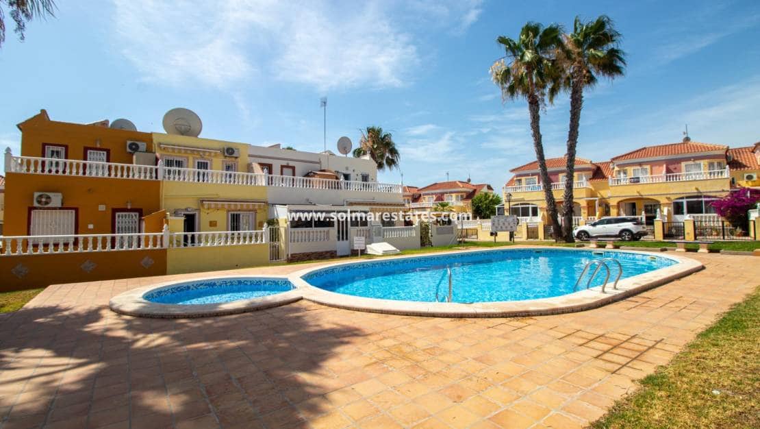 2 quarto Moradia Geminada para venda em Cabo Roig com piscina - 229 000 € (Ref: 9938994)