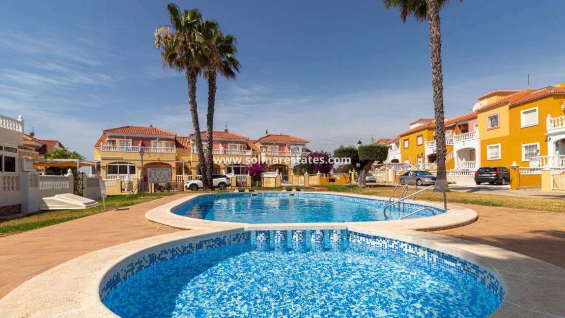 2 quarto Moradia Geminada para venda em Cabo Roig com piscina - 229 000 € (Ref: 9938994)
