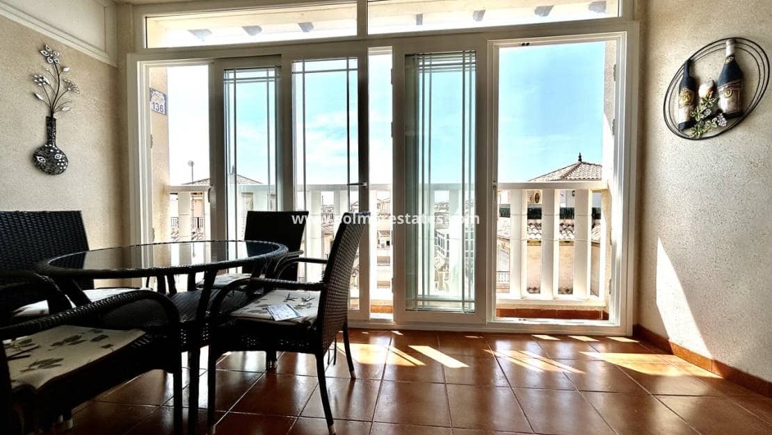 2 makuuhuone Huoneisto myytävänä paikassa La Zenia mukana uima-altaan - 164 900 € (Ref: 9939113)