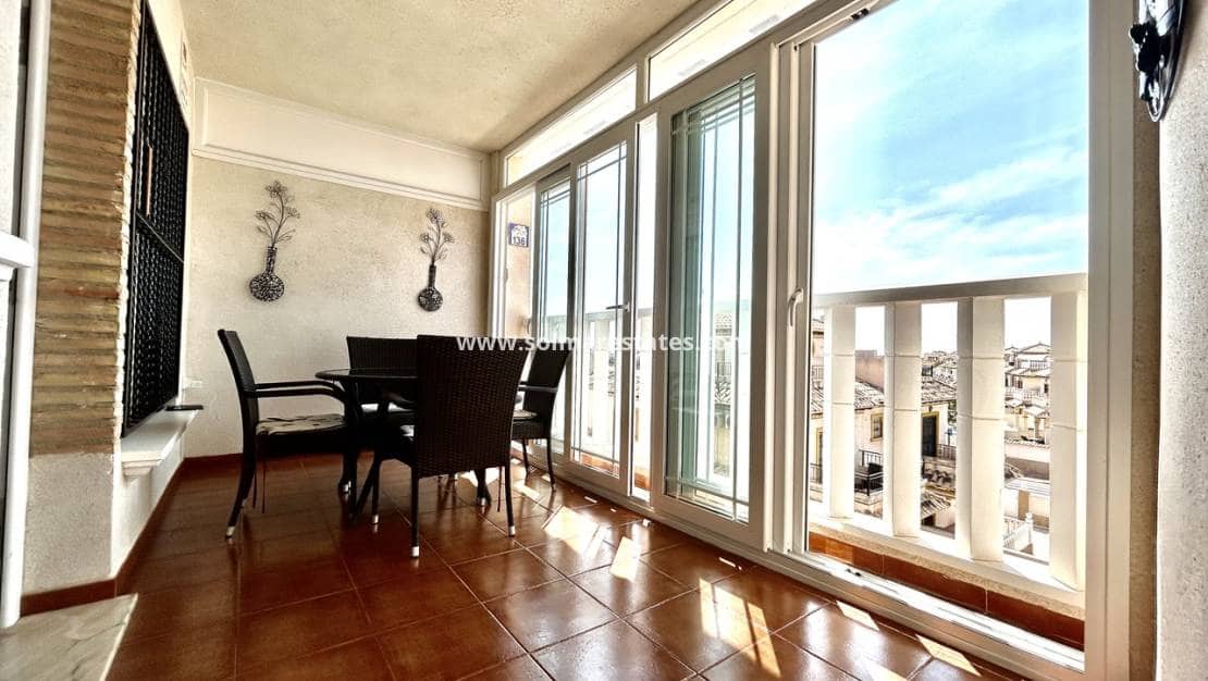 2 makuuhuone Huoneisto myytävänä paikassa La Zenia mukana uima-altaan - 164 900 € (Ref: 9939113)