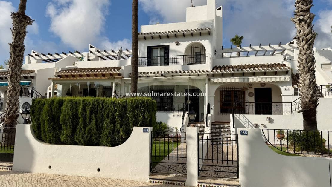 2 quarto Casa em Banda para venda em Villamartin com piscina - 280 000 € (Ref: 9939175)