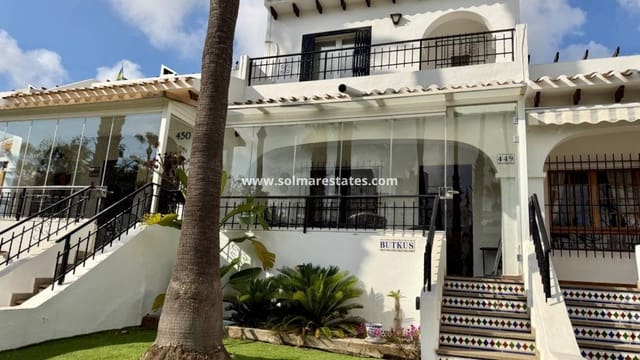 2 soveværelse Byhus til salg i Villamartin, Orihuela med swimmingpool - € 280.000 (Ref: 9939175)