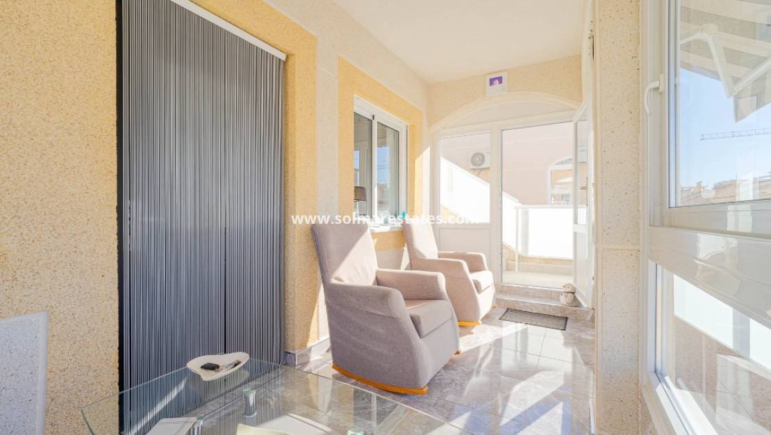 2 Zimmer Villa zu verkaufen in Los Altos mit Pool - 245.000 € (Ref: 9943233)