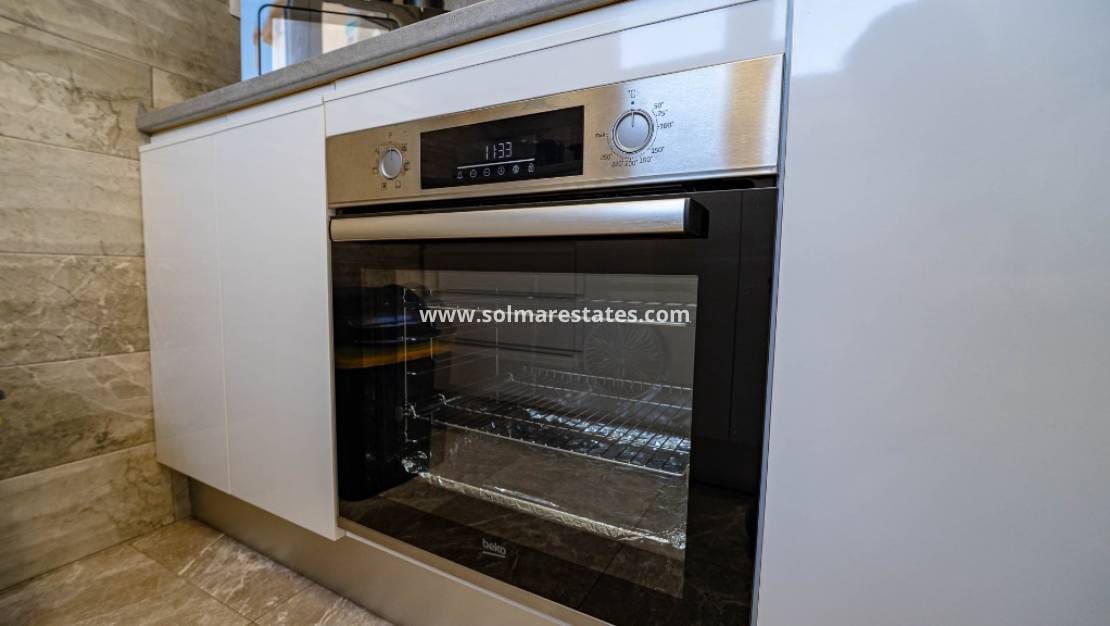 2 Zimmer Villa zu verkaufen in Los Altos mit Pool - 245.000 € (Ref: 9943233)