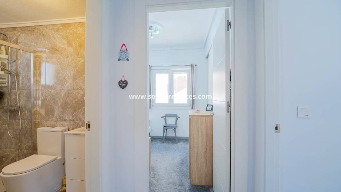 2 Zimmer Villa zu verkaufen in Los Altos mit Pool - 245.000 € (Ref: 9943233)