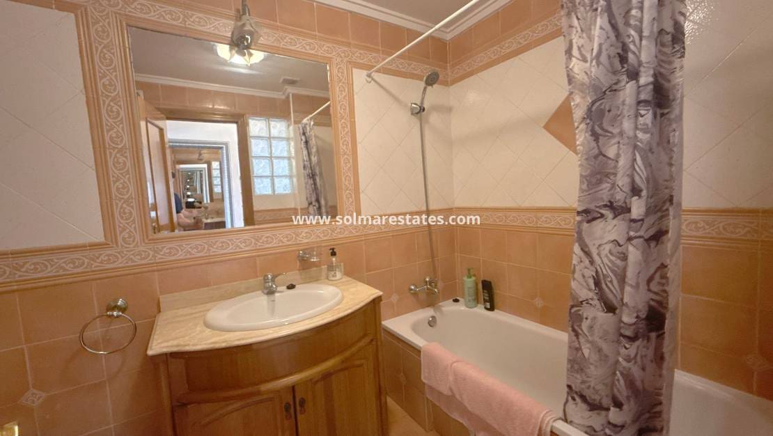 2 soverom Leilighet til salgs i Playa Flamenca med svømmebasseng - € 199 950 (Ref: 9944334)