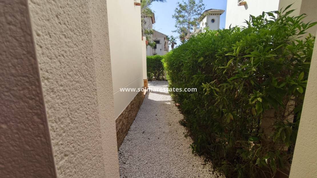 3 sovrum Semi-fristående Villa till salu i Algorfa med pool - 235 000 € (Ref: 9944436)