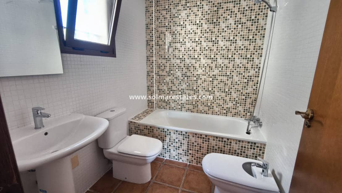 3 sovrum Semi-fristående Villa till salu i Algorfa med pool - 235 000 € (Ref: 9944436)
