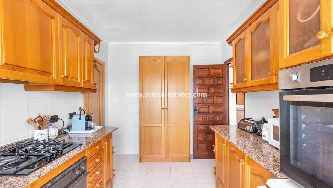 4 Zimmer Villa zu verkaufen in Dona Pepa mit Pool - 495.000 € (Ref: 9944667)