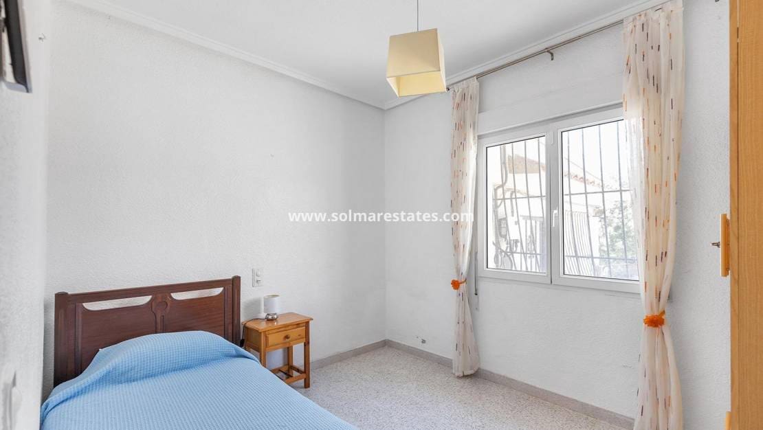 4 Zimmer Villa zu verkaufen in Dona Pepa mit Pool - 495.000 € (Ref: 9944667)