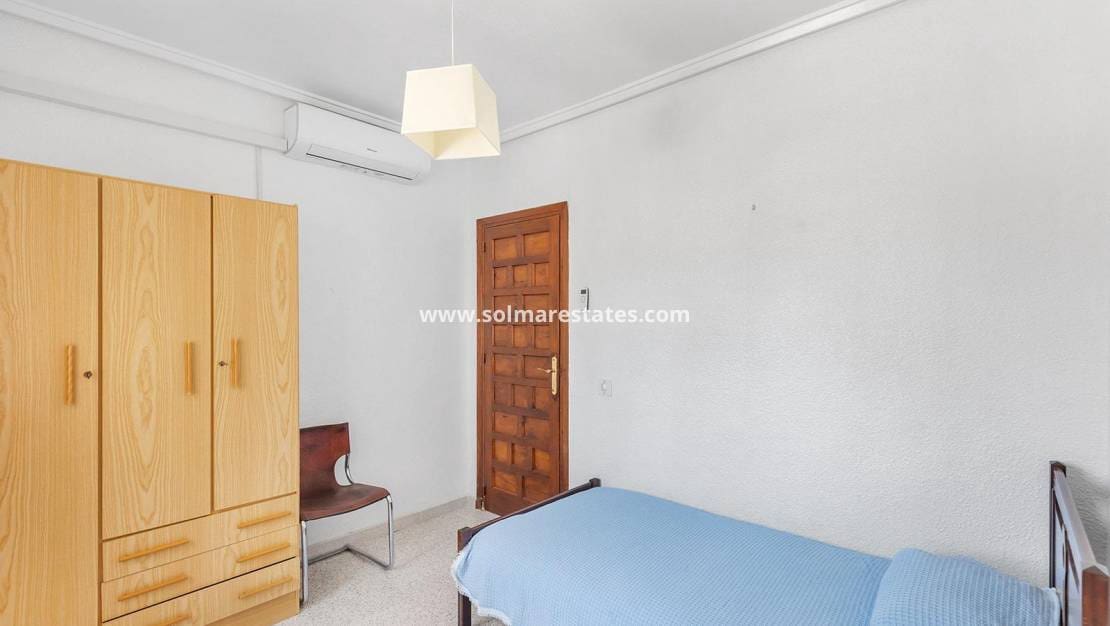 4 Zimmer Villa zu verkaufen in Dona Pepa mit Pool - 495.000 € (Ref: 9944667)
