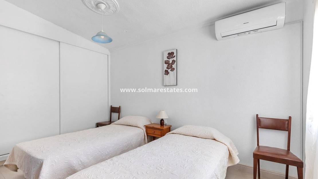 4 Zimmer Villa zu verkaufen in Dona Pepa mit Pool - 495.000 € (Ref: 9944667)