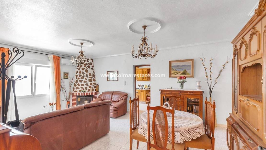4 Zimmer Villa zu verkaufen in Dona Pepa mit Pool - 495.000 € (Ref: 9944667)
