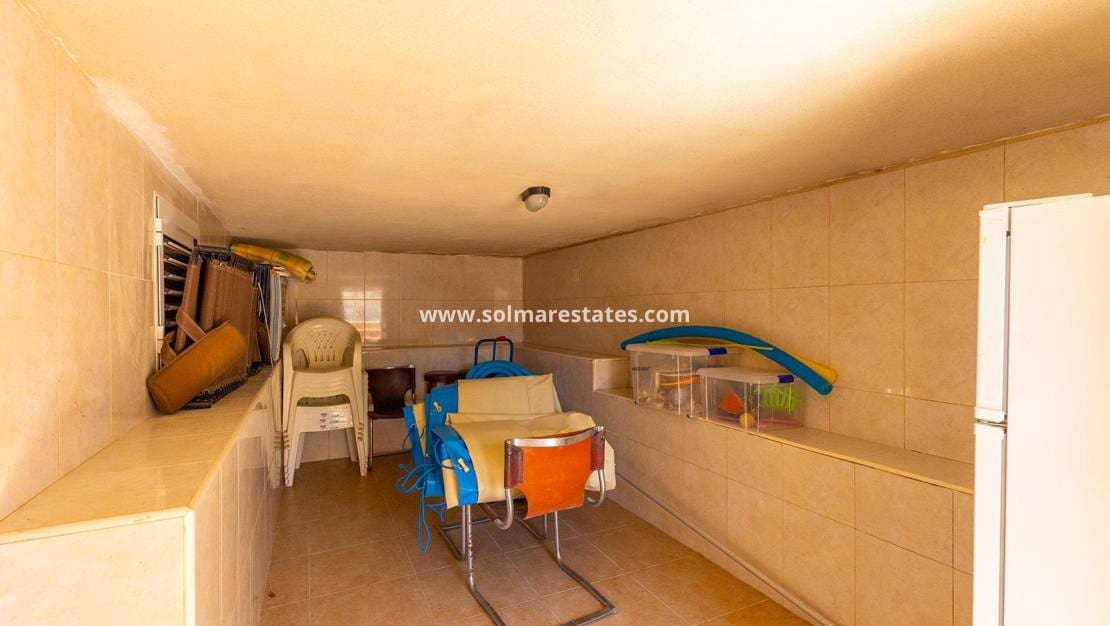 4 Zimmer Villa zu verkaufen in Dona Pepa mit Pool - 495.000 € (Ref: 9944667)