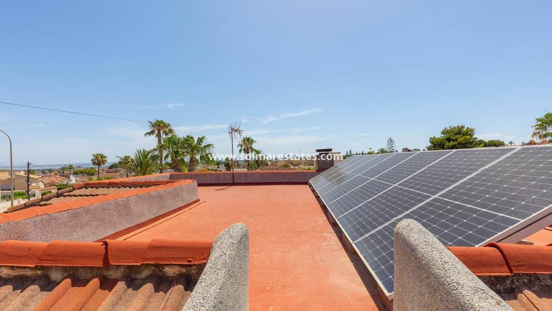 4 Zimmer Villa zu verkaufen in Dona Pepa mit Pool - 495.000 € (Ref: 9944667)