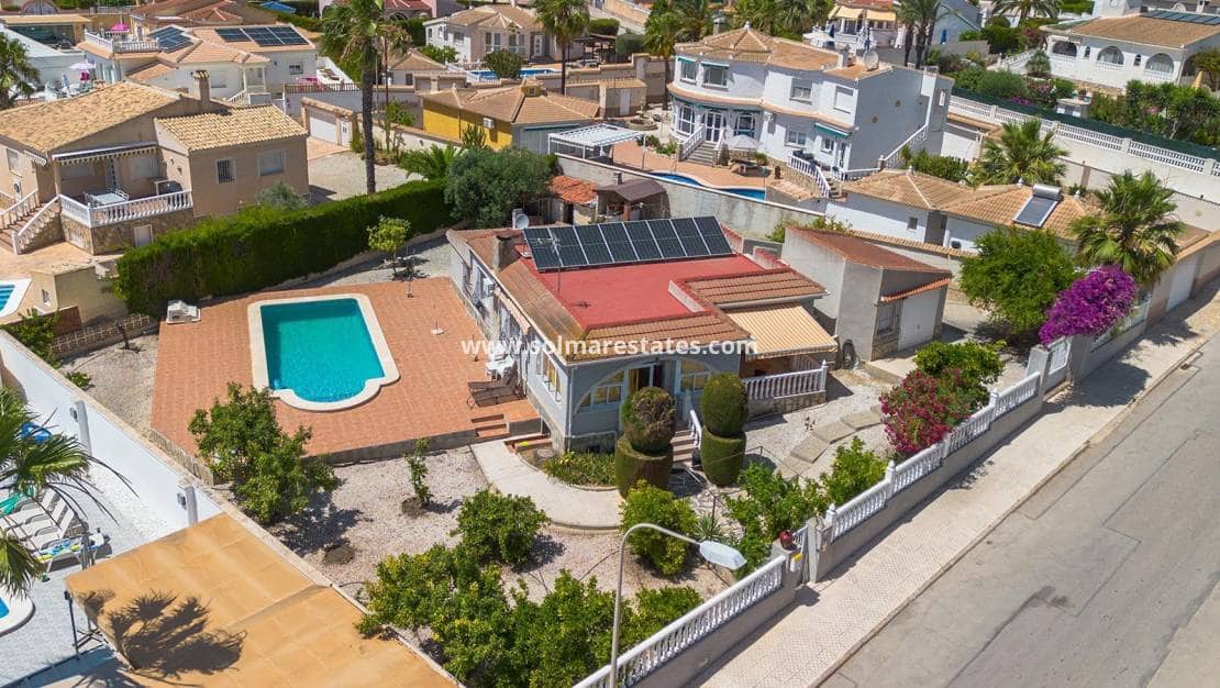 4 Zimmer Villa zu verkaufen in Dona Pepa mit Pool - 495.000 € (Ref: 9944667)