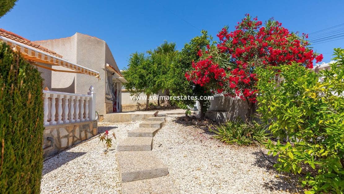 4 Zimmer Villa zu verkaufen in Dona Pepa mit Pool - 495.000 € (Ref: 9944667)
