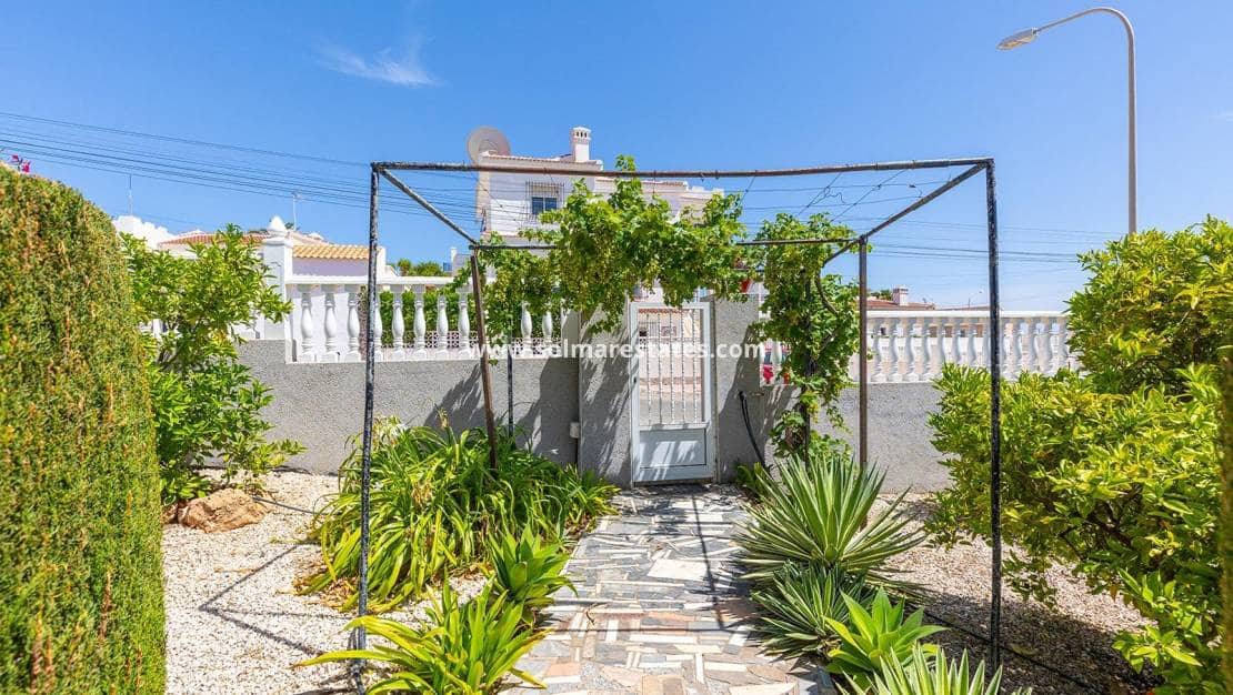 4 Zimmer Villa zu verkaufen in Dona Pepa mit Pool - 495.000 € (Ref: 9944667)