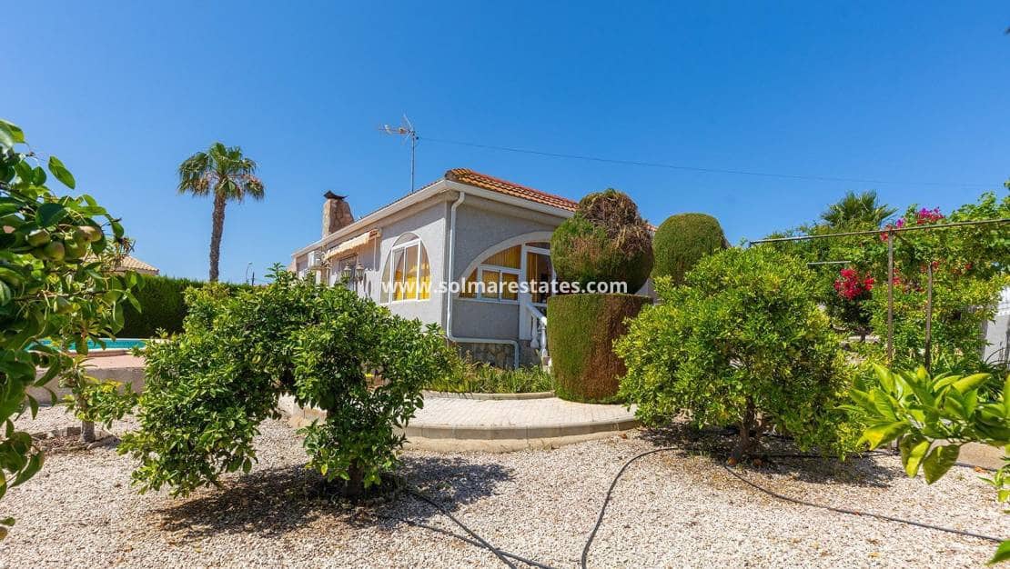4 Zimmer Villa zu verkaufen in Dona Pepa mit Pool - 495.000 € (Ref: 9944667)