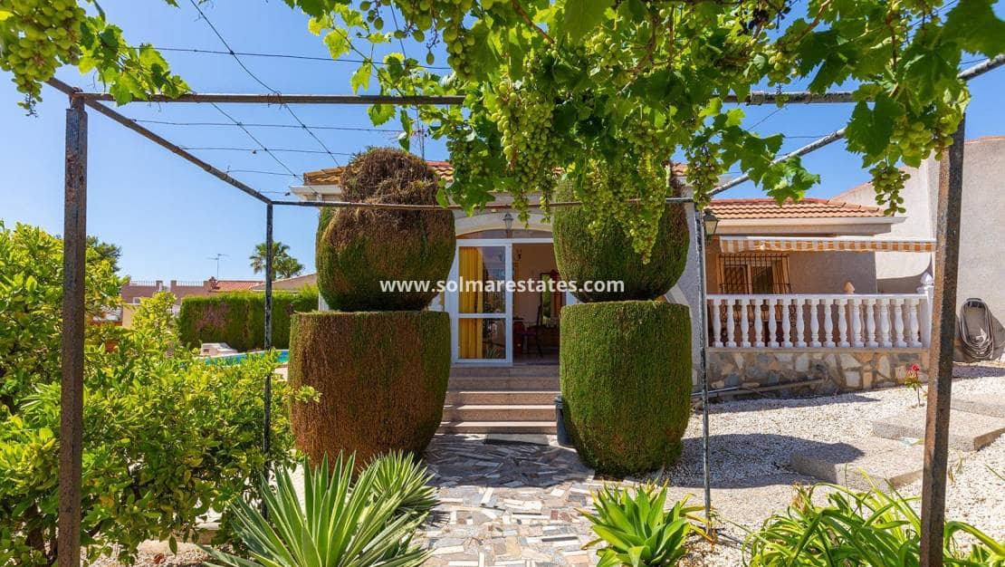4 Zimmer Villa zu verkaufen in Dona Pepa mit Pool - 495.000 € (Ref: 9944667)