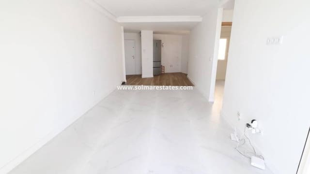 2 bedroom Apartment for sale in Cabo Roig, Orihuela - € 239,000 (Ref: 9944840)
