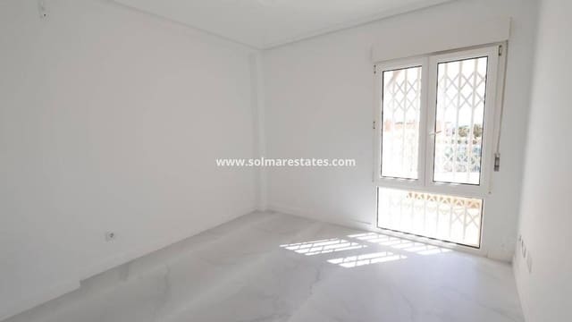 2 bedroom Apartment for sale in Cabo Roig, Orihuela - € 239,000 (Ref: 9944840)
