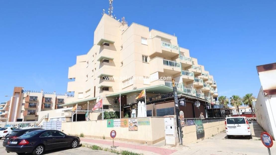 2 Zimmer Apartment zu verkaufen in Cabo Roig - 239.000 € (Ref: 9944840)