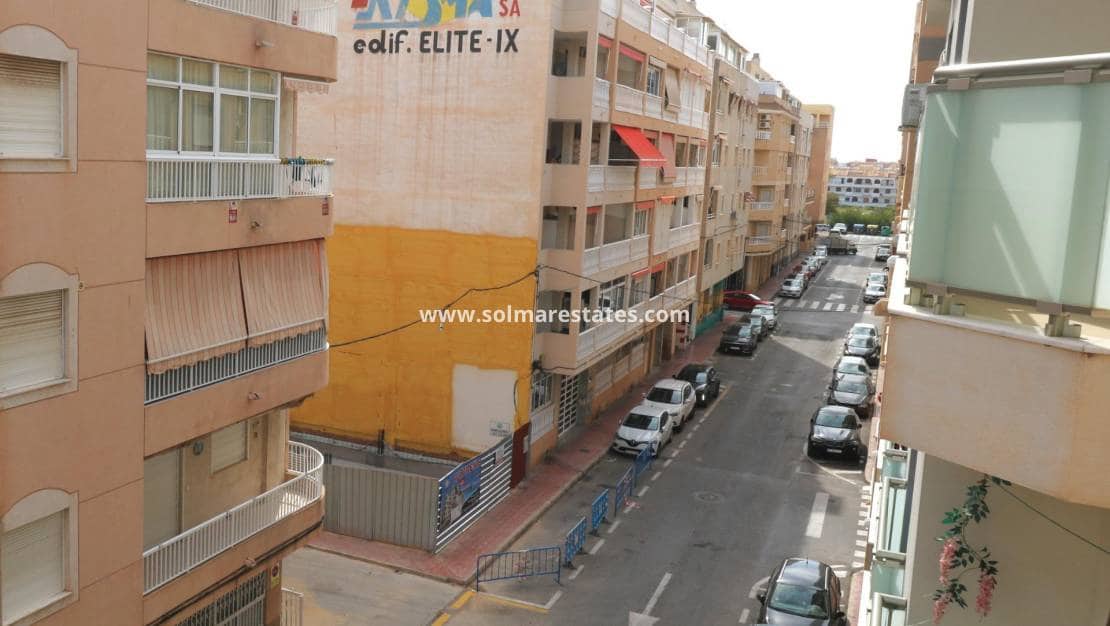 3 makuuhuone Huoneisto myytävänä paikassa Torrevieja - 150 000 € (Ref: 9946004)